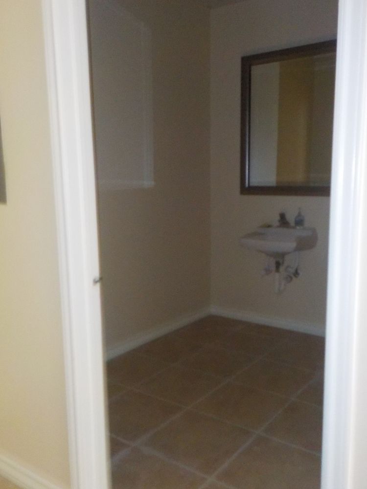 Tejon Plaza: 1601 Alton Gloor , Brownsville, TX 78526